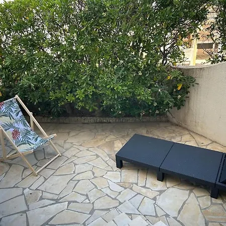 Agreable Studio Avec Exterieur アパート *