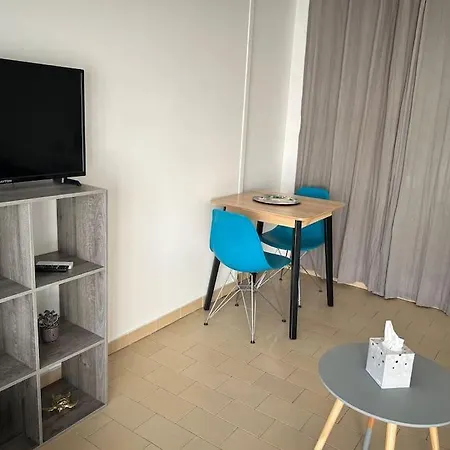 Agreable Studio Avec Exterieur *